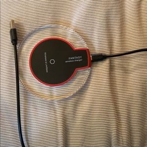 Wireless phone charger